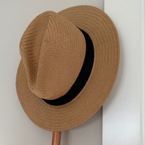 Banana Republic Classic Tan Fedora Hat